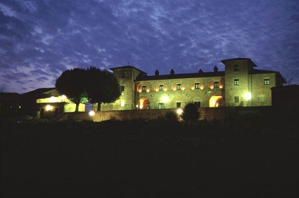 Agriturismo Terra Rossa Valiano ภายนอก รูปภาพ