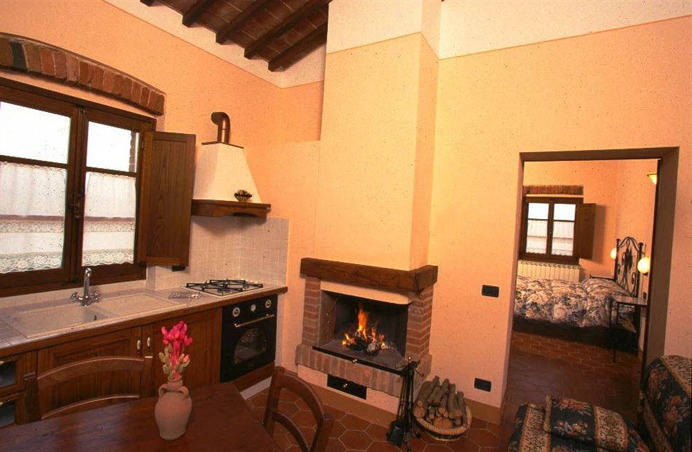 Agriturismo Terra Rossa Valiano ภายนอก รูปภาพ