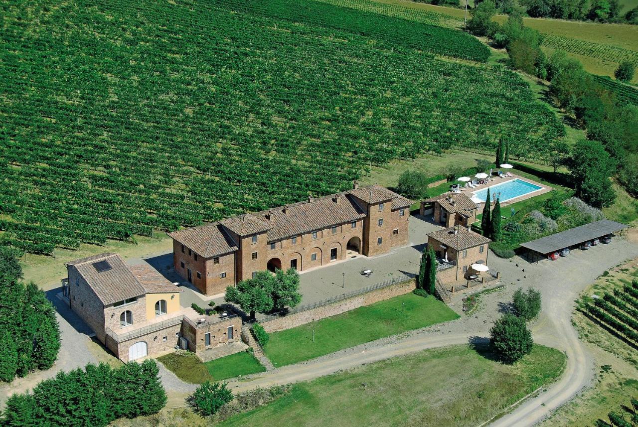 Agriturismo Terra Rossa Valiano ภายนอก รูปภาพ