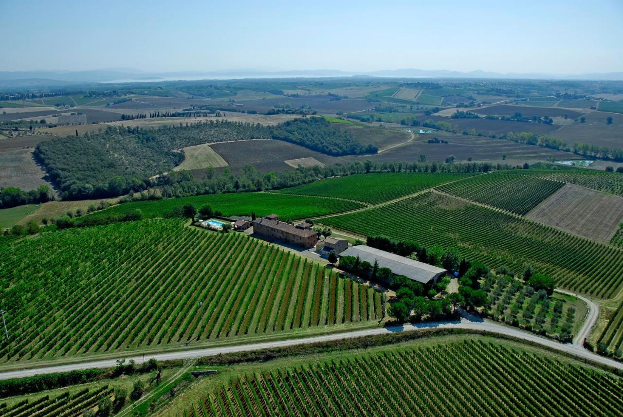 Agriturismo Terra Rossa Valiano ภายนอก รูปภาพ